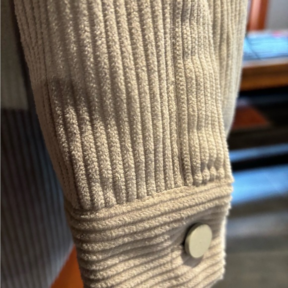 Brand New Fear of God Essentials Corduroy Jacket, purchased from Nordstrom 2024 - Picture 4 of 9